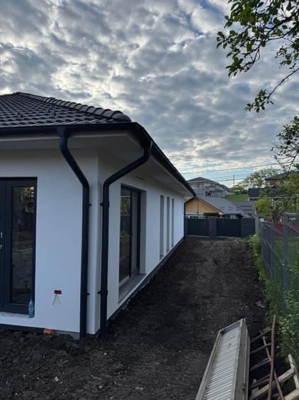 Casa de vanzare dezmir - 2