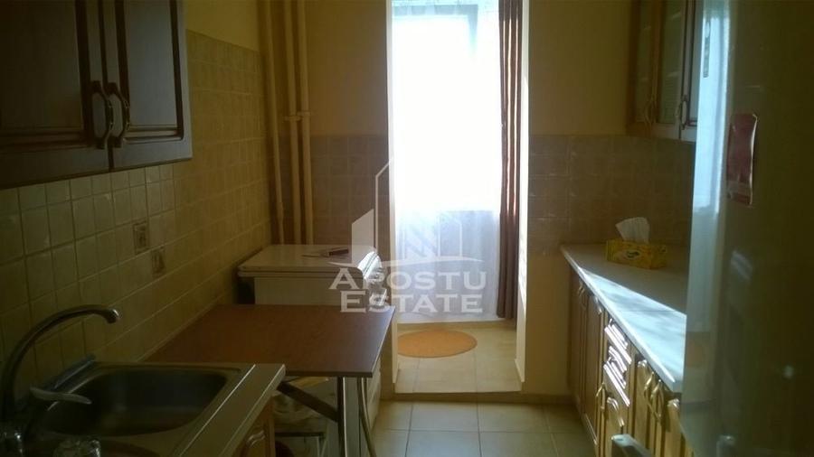 Apartament cu 3 camere Decomandat Bv. Cetatii - 6