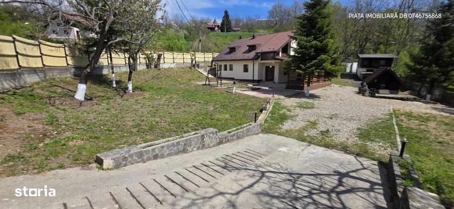 Resedinta deosebita 5 Camere | 200 mp Utili | 1.438 mp Teren | Aleea M - 10