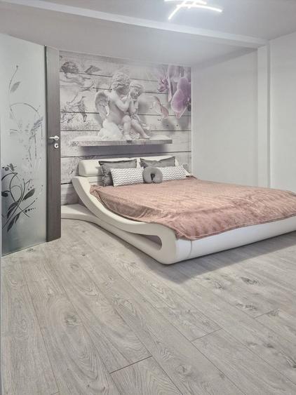 PROPRIETATE VERSATILA, complet renovată– 220 m² utili + 130 m² curte privată - 7