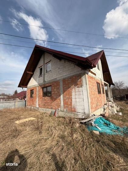 Casa la rosu de vanzare in Magura - 4