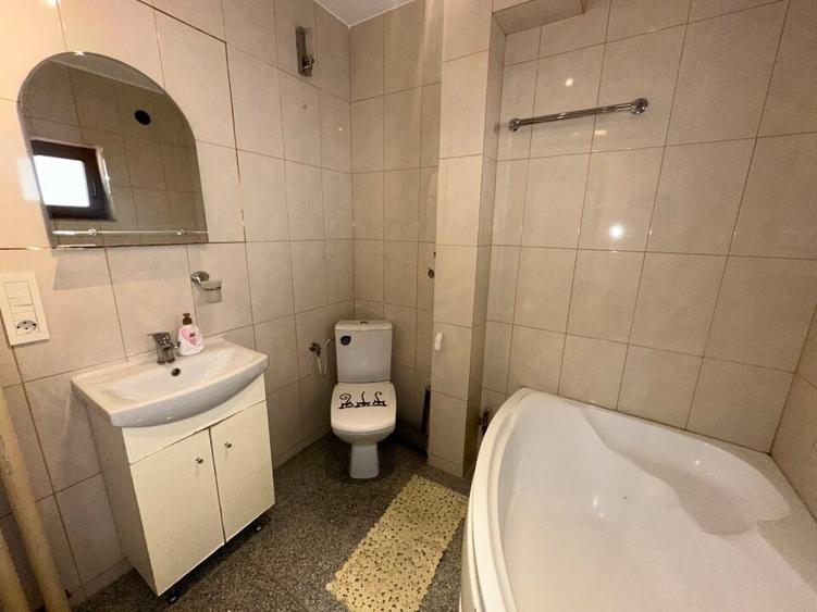 Piata Universitatii - Bloc Dunarea 1981 mobilat 2 camere panorama deosebita - 2