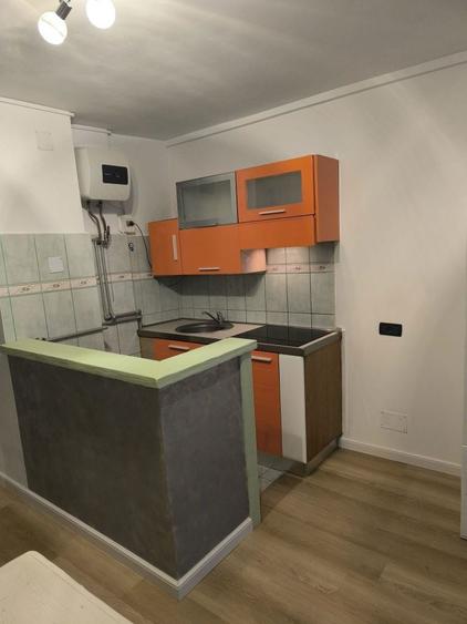 Inchirez garsoniera Blocul Turn - 1