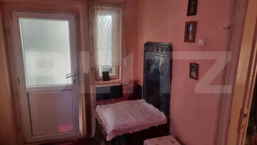 Casa de vanzare in Lipane?ti teren 900 mp, 4 camere - 5