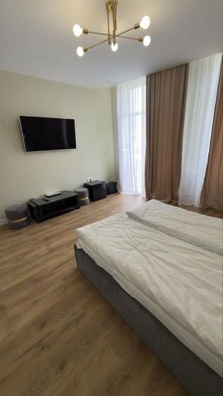 Elegance in Centrul Craiovei | Room with a View @ Km 0 - 3