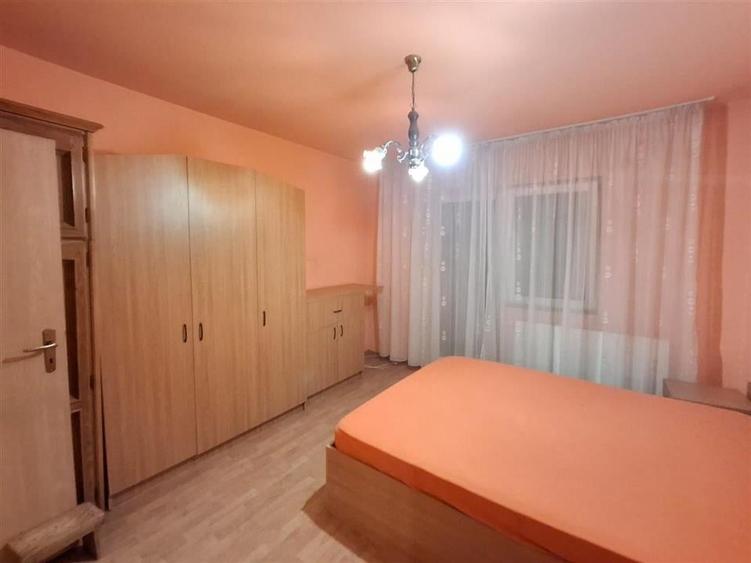 Apartament 3 camere decomandat 2 bai parcare zona Selimbar - 10