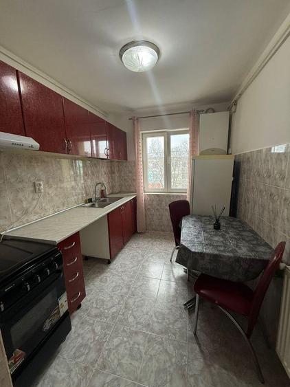Apartament 2 camere- Zona Stadion - Semidecomandat-An constructie 1964 - 2