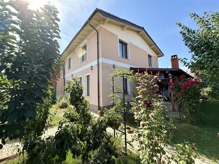 Vila tip Duplex, Curte proprie, Sanpetru Brasov - 1
