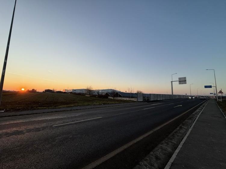 Teren 5000 mp Branesti deschidere 2 drumuri utilitati langa DN3 & A2 - 2