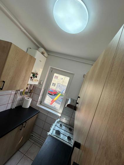 Inchiriez Garsoniera Tractorul - 5