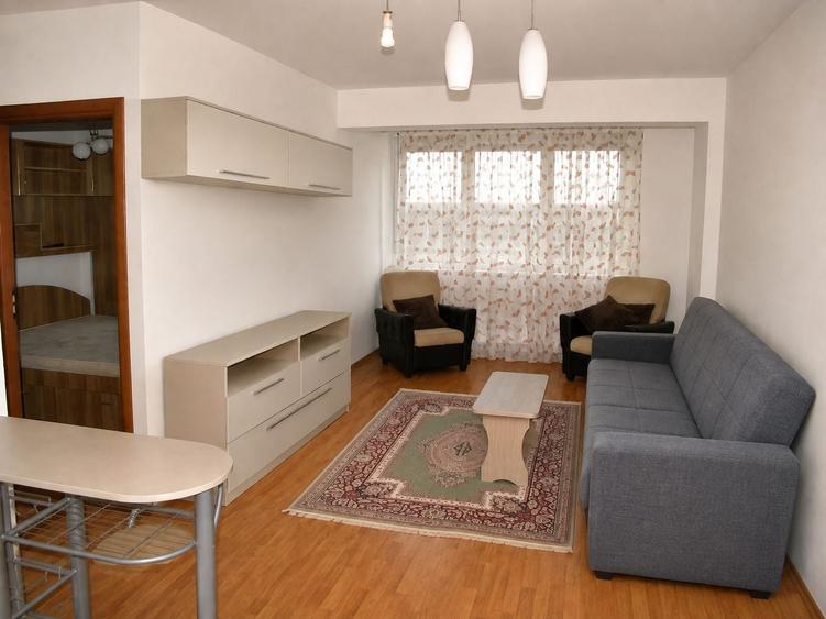 Apartament cu 2 camere semidecomandat în Nufărul