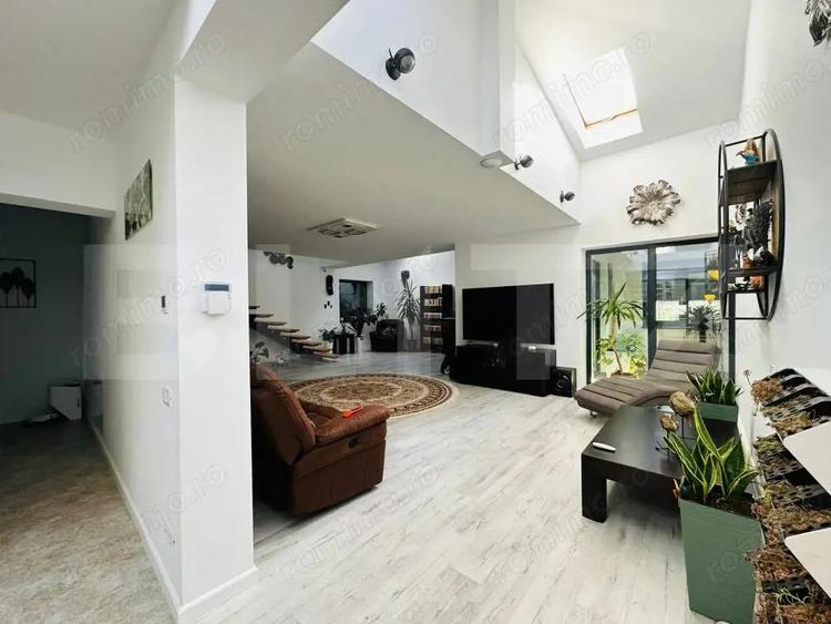 Casa premium, 350 mp si teren 722 mp, mobilata si utilata lux, in Brasov - 1