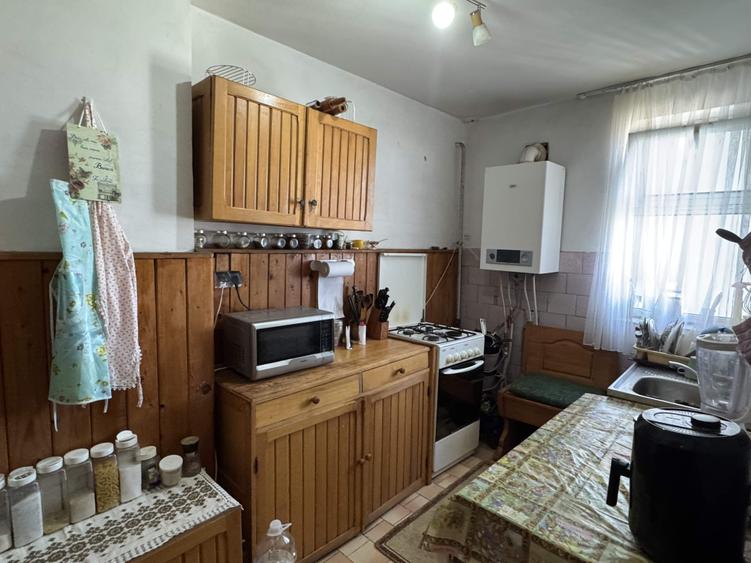 2 cam, 51 mp, etaj 7, fara imbunatatiri, str. Cornisei - 14