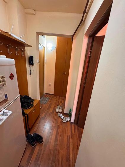 Garsonieră decomandată în Gorjului