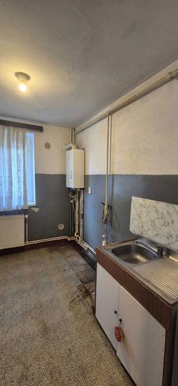 Apartament 3 camere, zona V-uri - 3