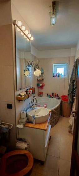 Vanzare apartament 4 camere - 8