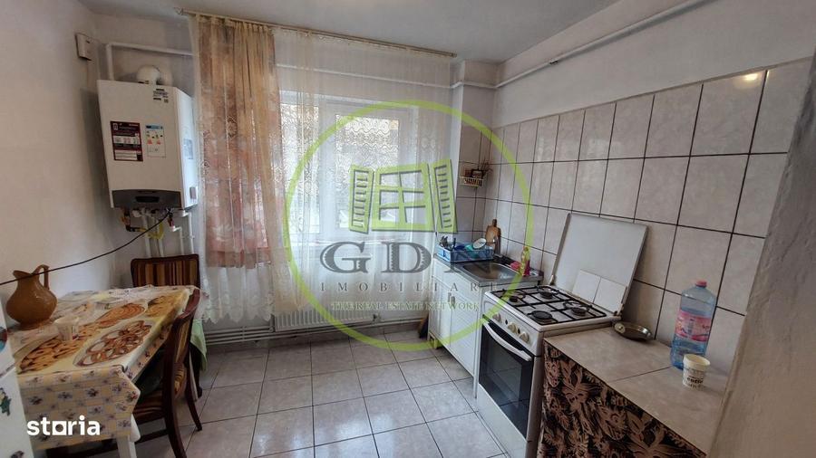 Apartament 2 camere semidecomandat, parter, Craiovita zona Scoala Elen - 3