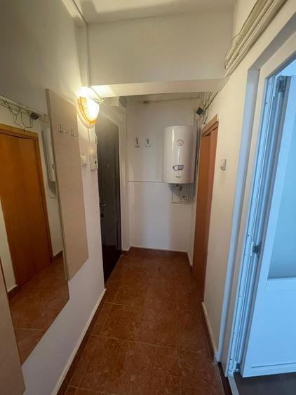 Inchiriez garsoniera Razboieni - 4