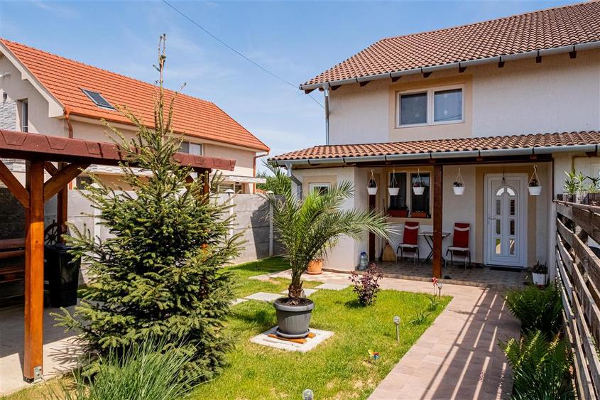 Casa cu teren de 455 mp Biharia - 1