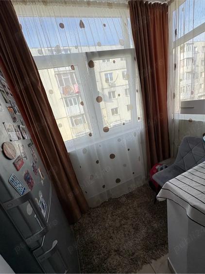 Vand apartament 3 camere , Trivale - 6