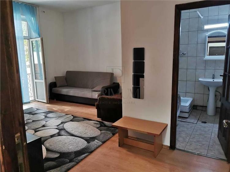 Apartament 1 camera-Decomandat-Central-Medicina-Centrala proprie - 1