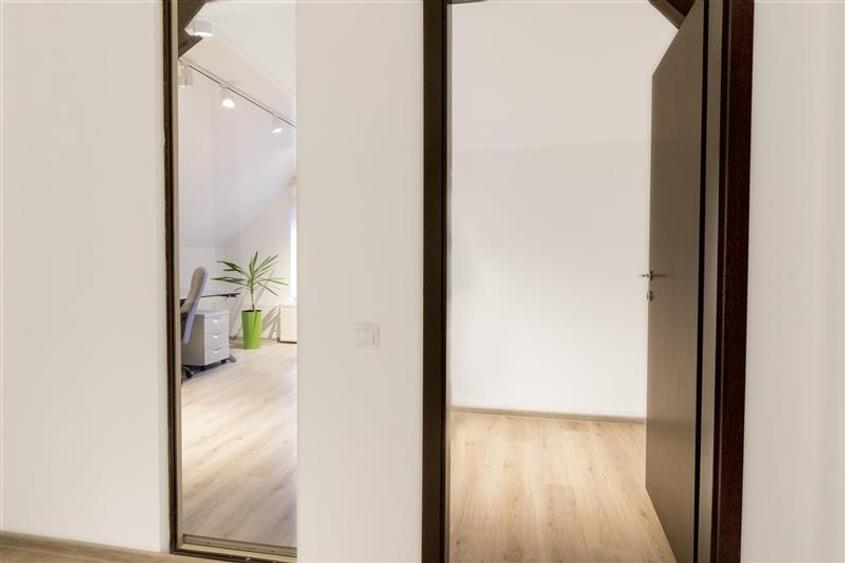 De vanzare spatii birouri in zona Libertatii - 6