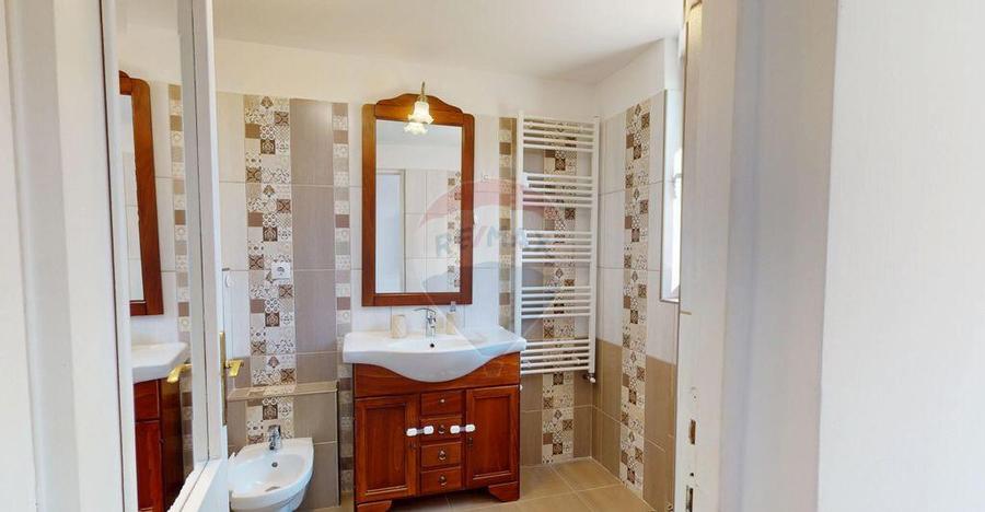 Duplex integral renovat, 3 camere , 2 bai, garaj, 403 mp ... - 15