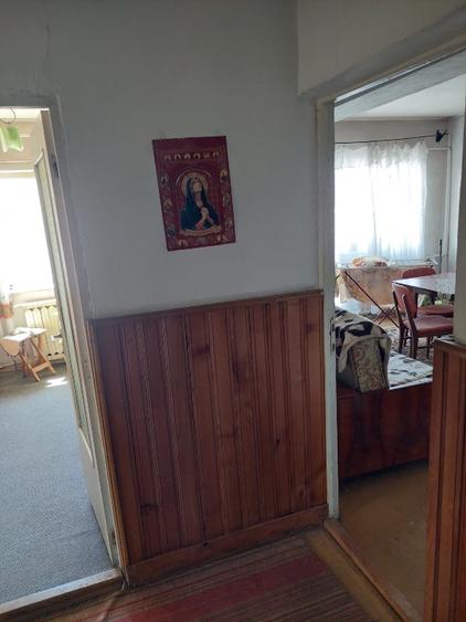 Vând apartament cu trei camere  - 5