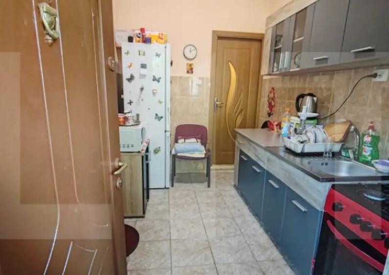 Apartament de vanzare, cu 2 camere, 55 mp, zona Sinaia - 4