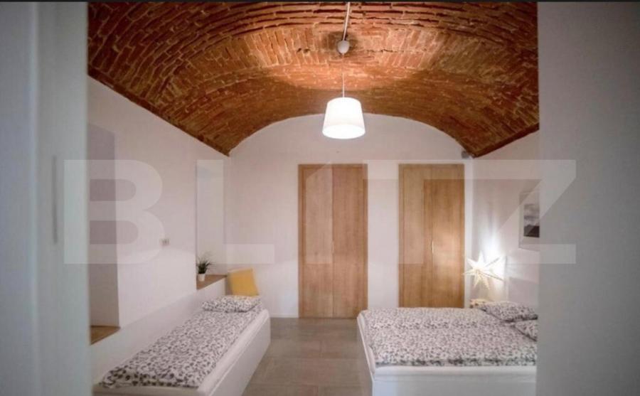 Cladire de patrimoniu din secolului XIX, de vanzare, zona - 10