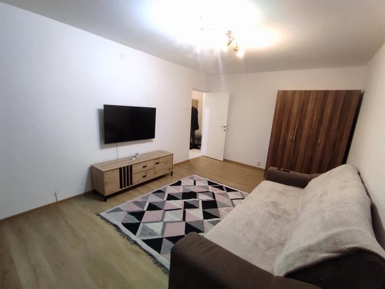 Apartament 2 camere decomandat, 53 mp, zona George Enescu - 1