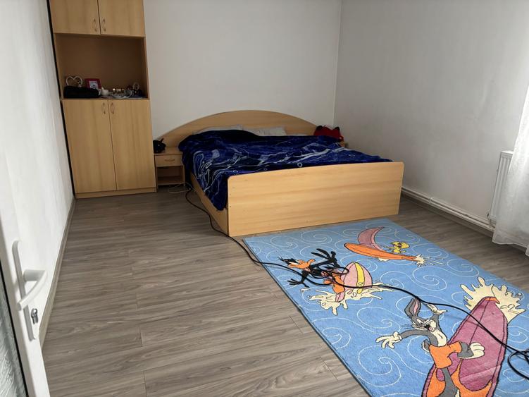 Vand casa cu teren - 1