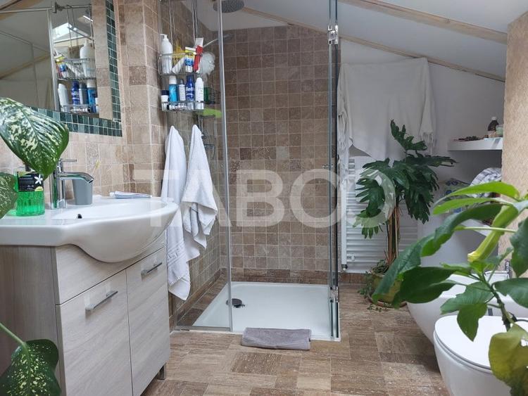 Apartament renovat 105mp 3 camere curte proprie 340mp in acte Cisnadie - 20