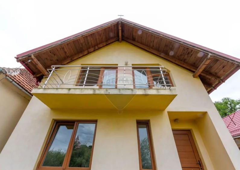 Proprietate compusa din doua case si teren 378 mp Purc?... - 2