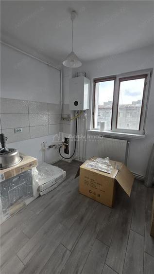 Apartament 2 decomandat, CT , etaj 4 din 10- Craiovita - 2
