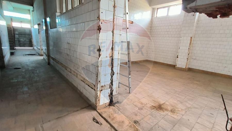 Clădire/Spațiu comercial central de vânzare  în Galați - 9