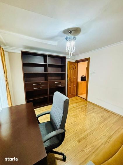 Apartament 4 camere de inchiriat zona Trocadero, str. Poporului - 8