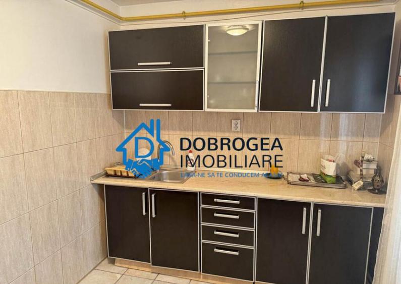 STRADA BABADAG- 3 CAMERE DECOMANDAT ETAJ 3, CENTRALA GAZ - 3