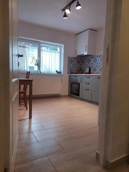Apartament cu 3 camere decomandat în Snagov