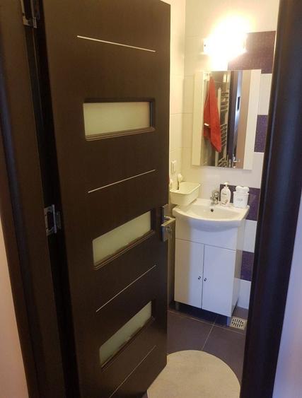 Proprietar inchiriez apartament 3 camere 500 - 5