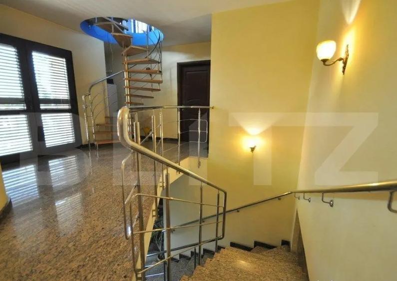 Casa individuala, 10 camere, 420mp, zona Nord - 1