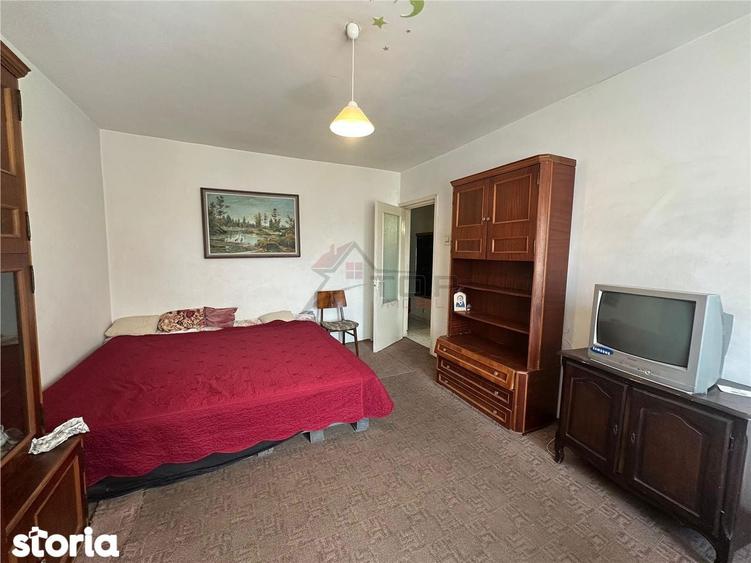 Inchiriere Apartament cu 1 camera Baza 3 - 5