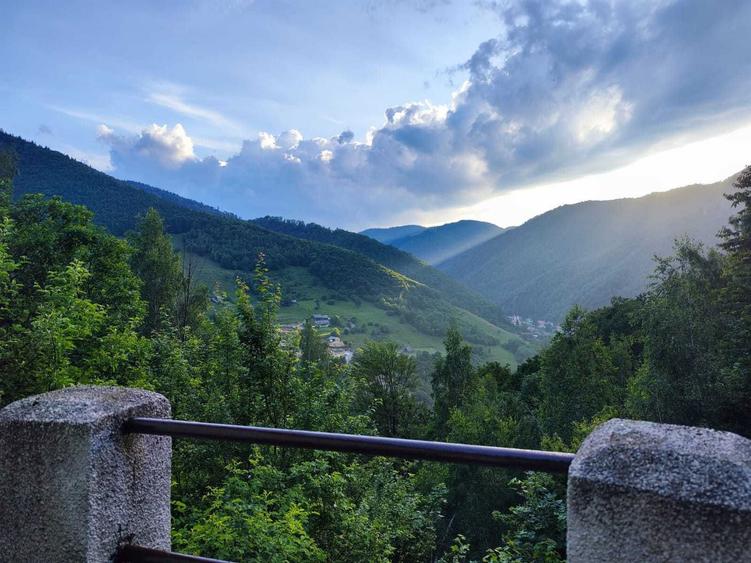 Vand cabana in Valea Ierii, zona linistita si cu vedere spectaculoasa - 1