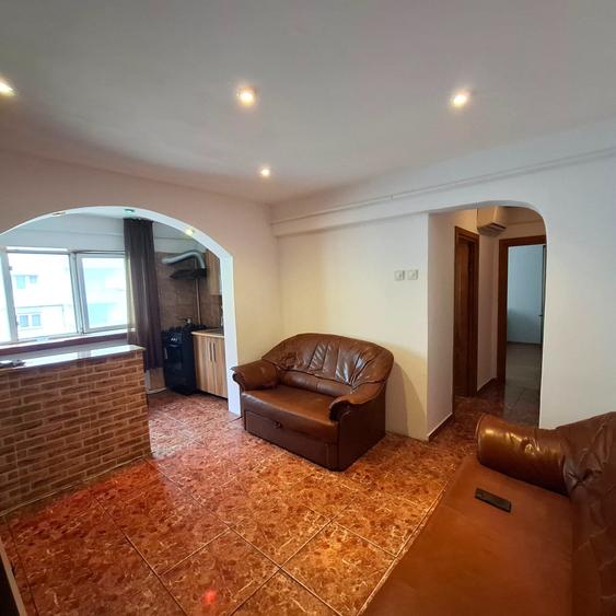 Apartament 2 camere (transformat în 3), ultracentral, Focșani - 2