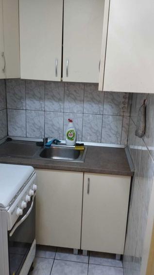 Inchiriez Garsoniera Zona Compa - 1