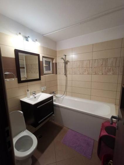 De vinzare artament 3camere - 4