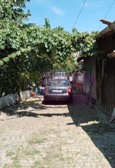 Branesti / IF - casa batraneasca din caramida cu teren de... - 27
