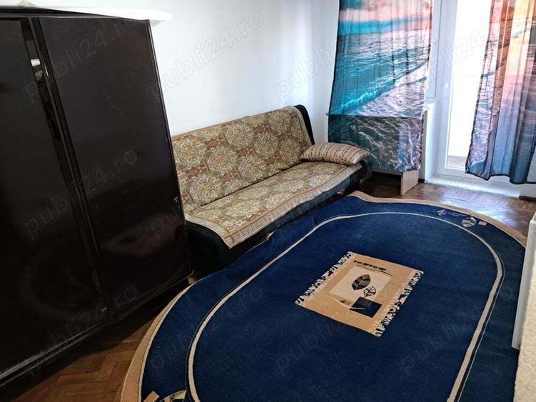 Inchiriez apartament 3 camere centru - 2