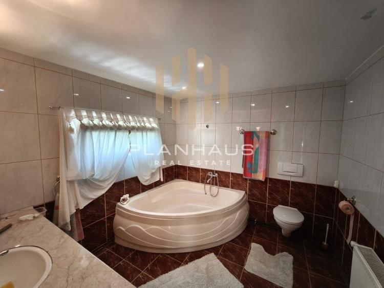 Proprietate cu 20 de camere și 11 ari de teren lângă Stadionul Baia Mare – - 12