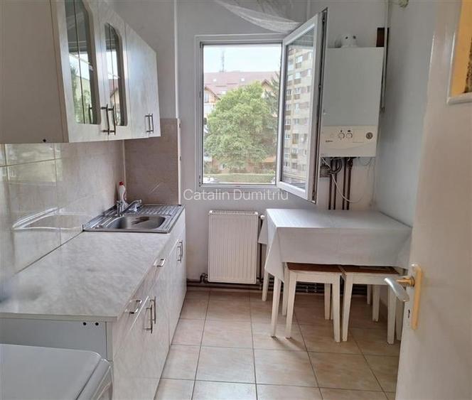 Apartament doua camere, zona Garii, Brasov